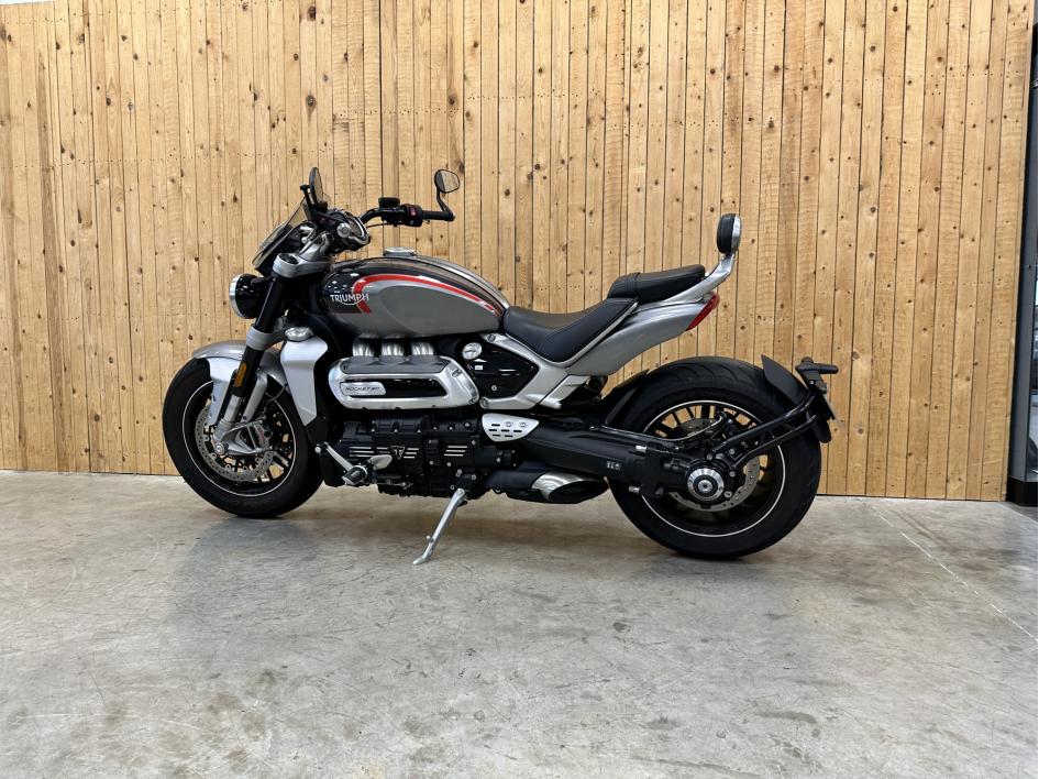 TRIUMPH ROCKET 3 GT