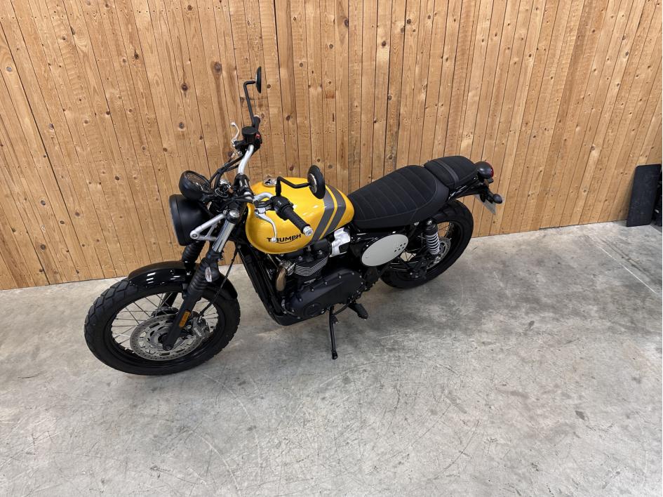 TRIUMPH SCRAMBLER 900