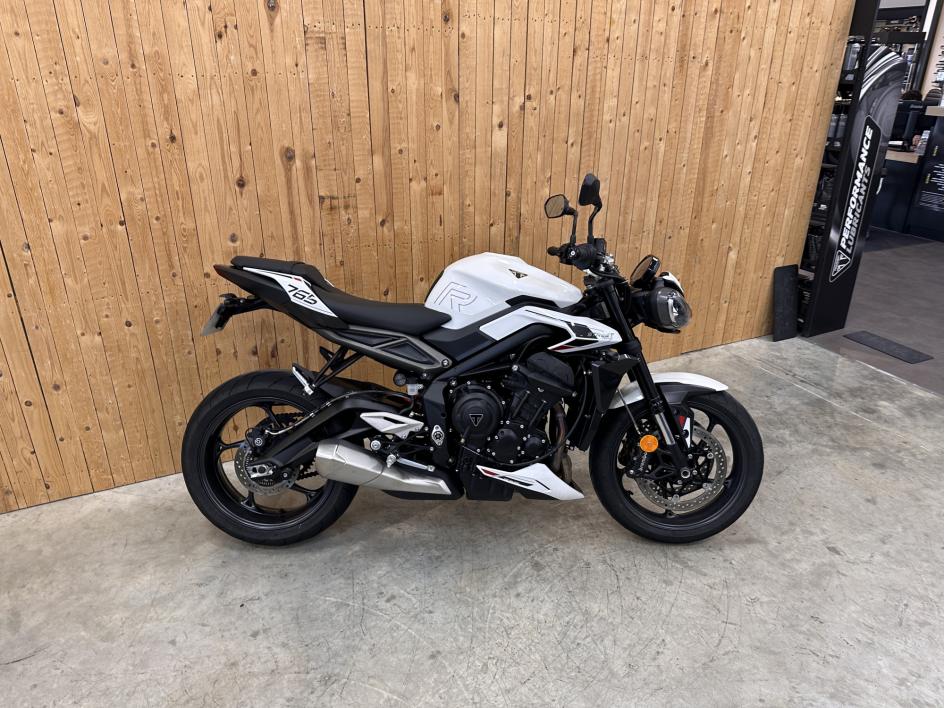 TRIUMPH STREET TRIPLE 765 R