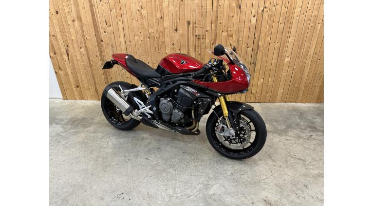 TRIUMPH SPEED TRIPLE 1200 RR