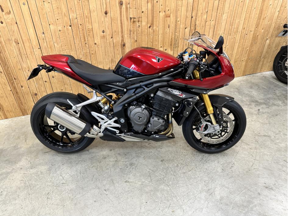 TRIUMPH SPEED TRIPLE 1200 RR