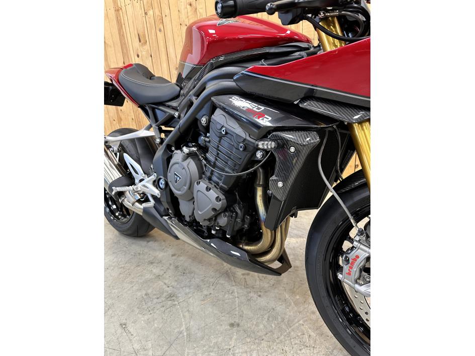 TRIUMPH SPEED TRIPLE 1200 RR