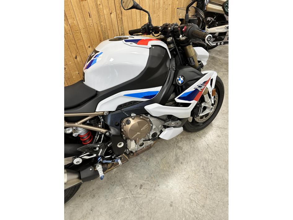 BMW S 1000 R -- PACK M