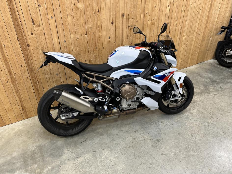BMW S 1000 R -- PACK M
