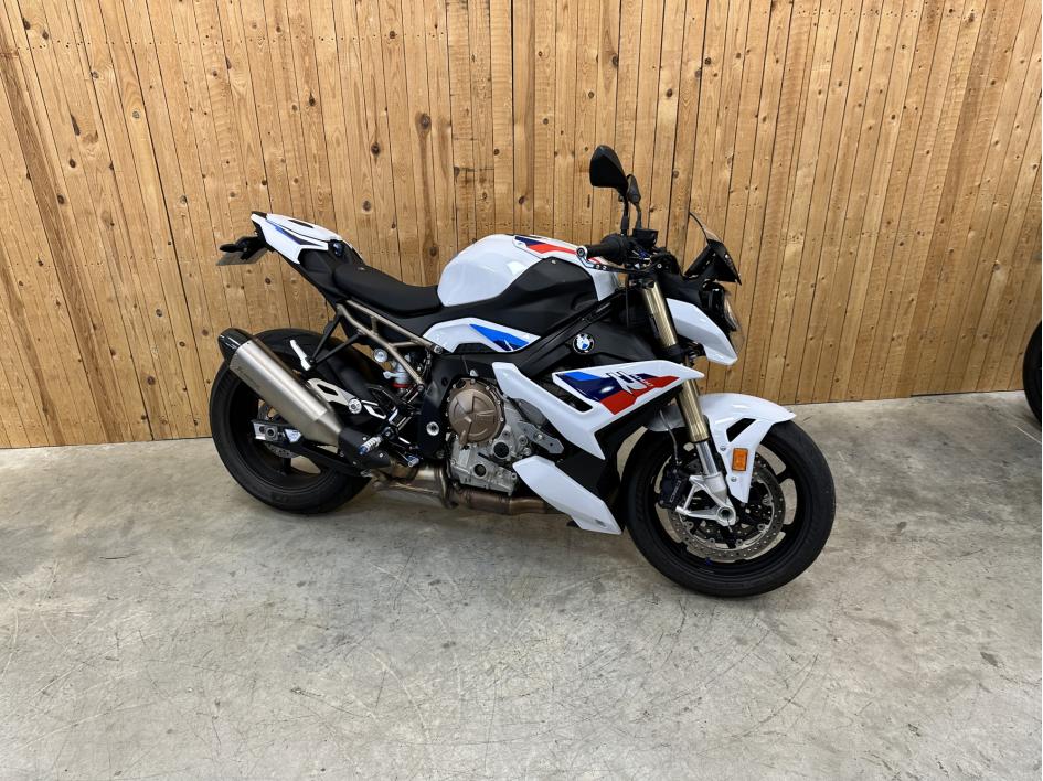 BMW S 1000 R -- PACK M