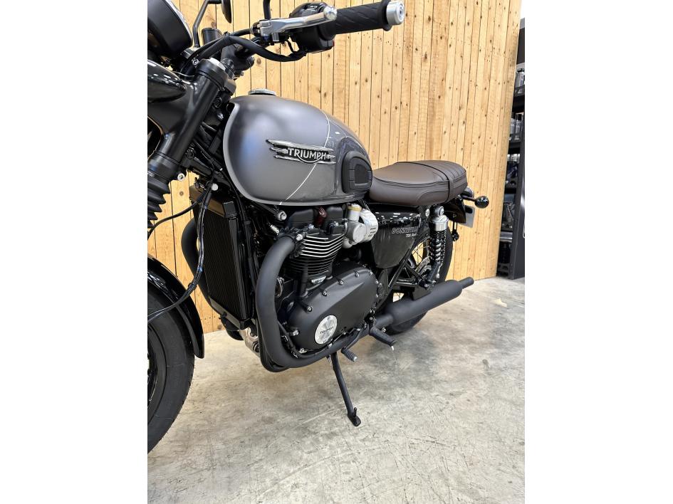 TRIUMPH Bonneville T120 Black