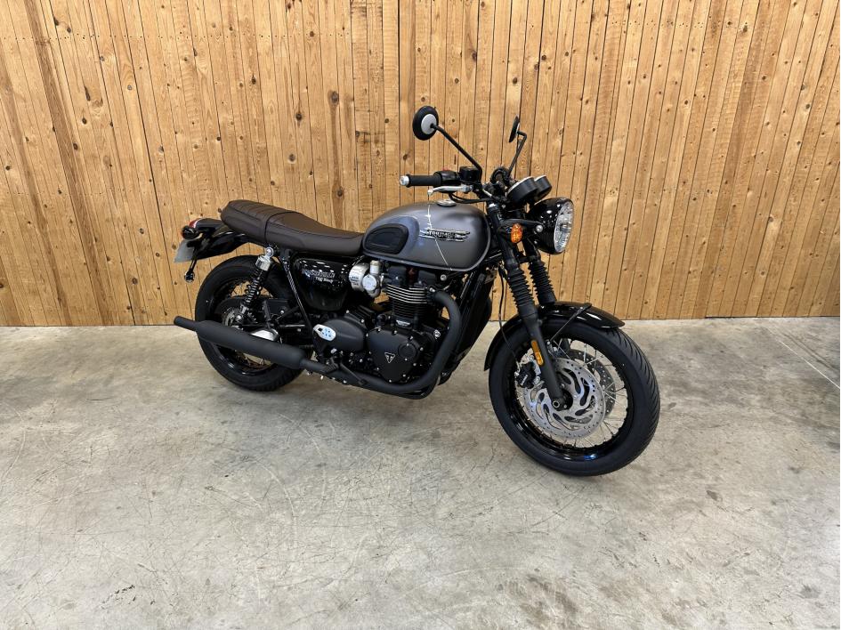 TRIUMPH Bonneville T120 Black