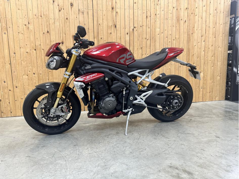 TRIUMPH SPEED TRIPLE 1200 RS