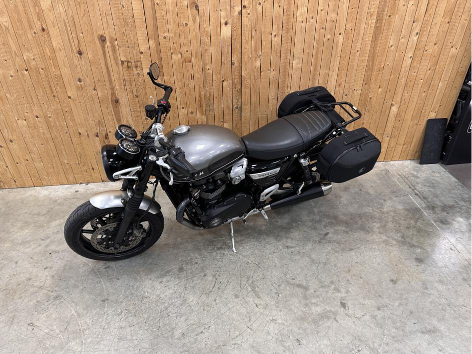 TRIUMPH SPEED TWIN 1200