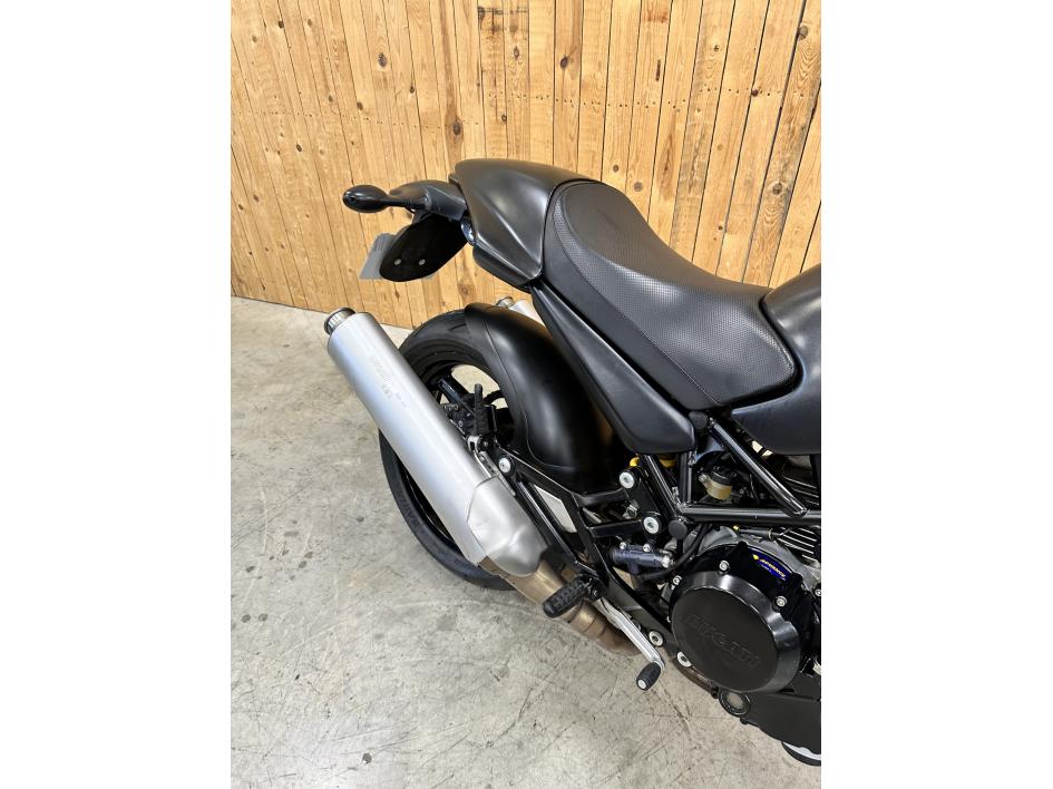DUCATI MONSTER 695