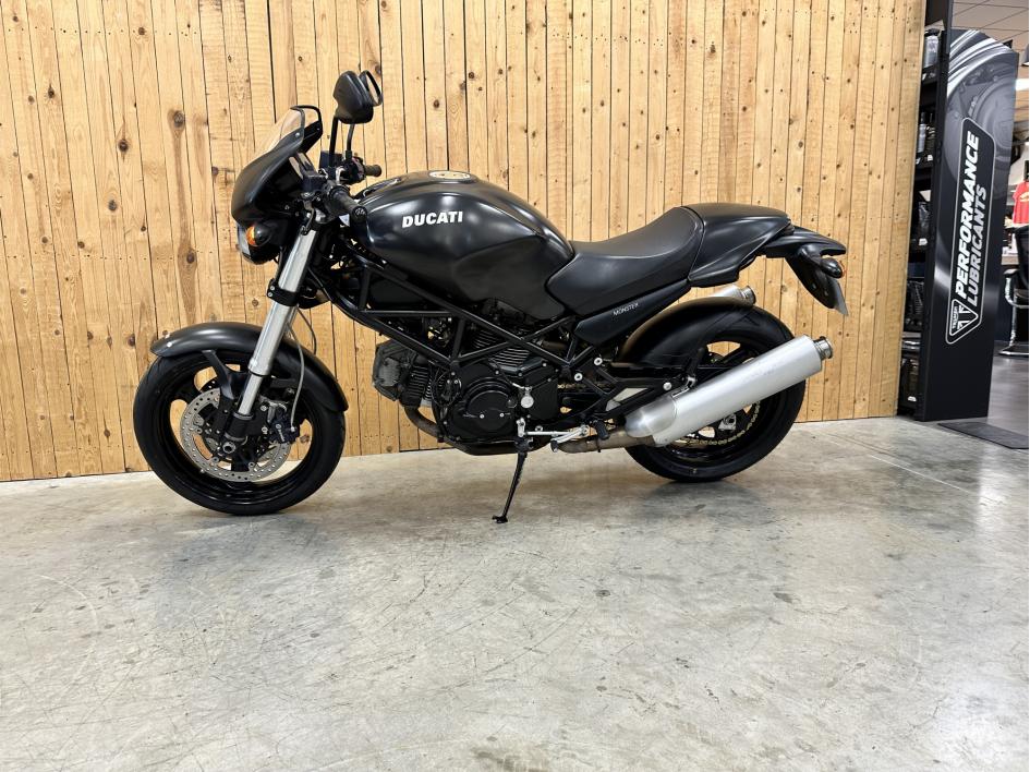DUCATI MONSTER 695