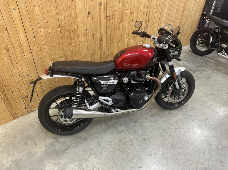 TRIUMPH SPEED TWIN 1200