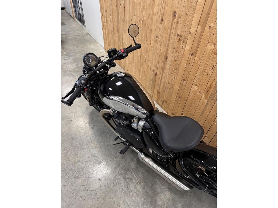 TRIUMPH BOBBER CHROME edition