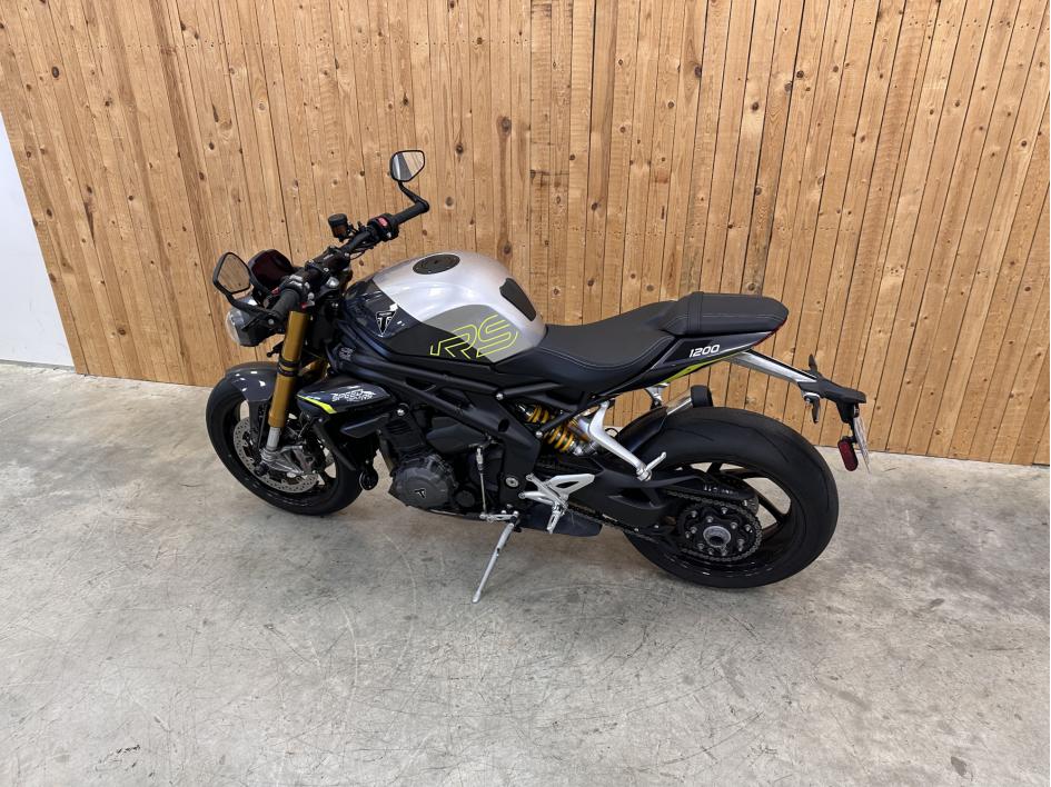 TRIUMPH SPEED TRIPLE 1200 RS