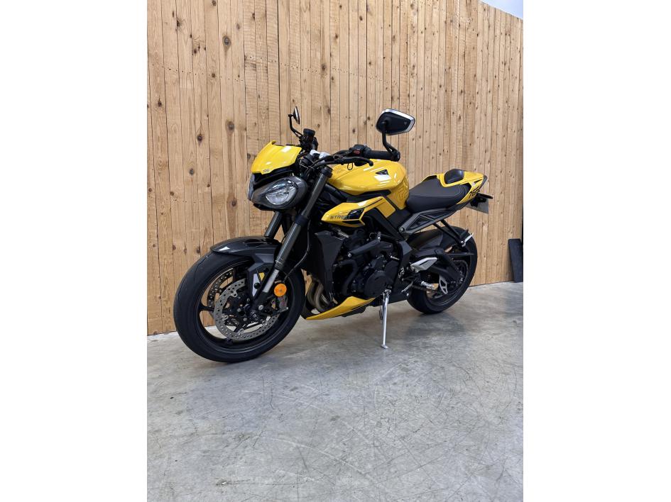 TRIUMPH STREET TRIPLE 765 RS