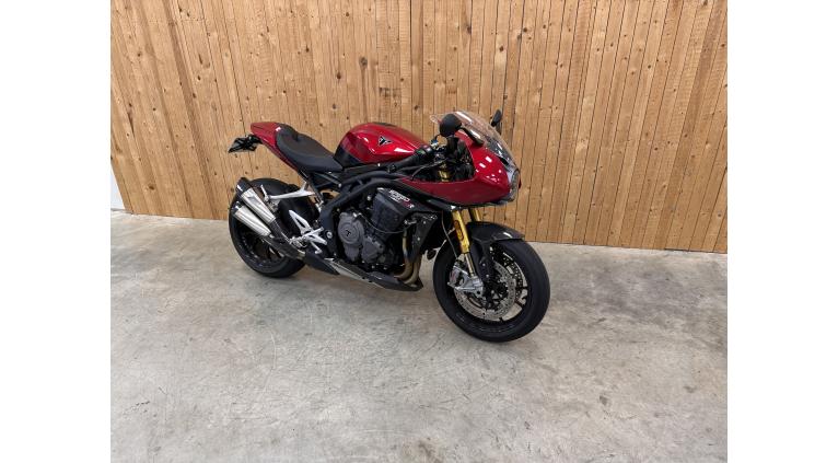 TRIUMPH SPEED TRIPLE 1200 RR