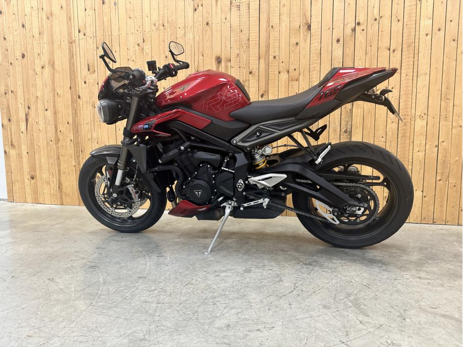 TRIUMPH STREET TRIPLE 765 RS
