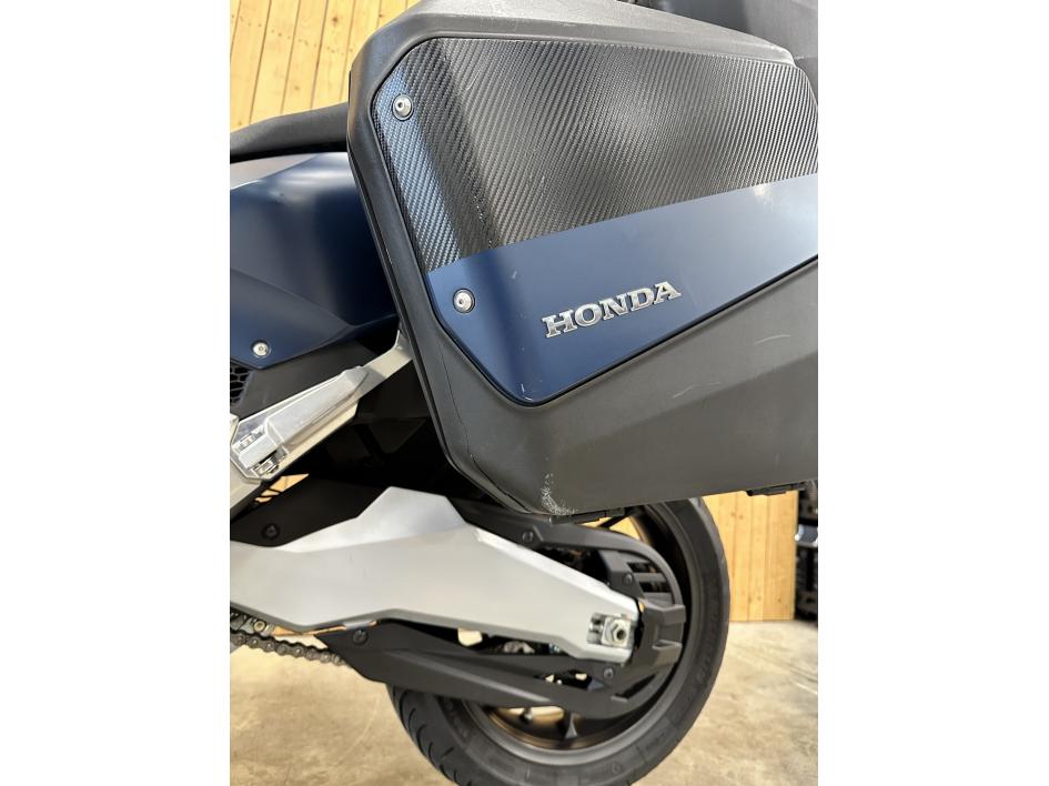 HONDA FORZA 750