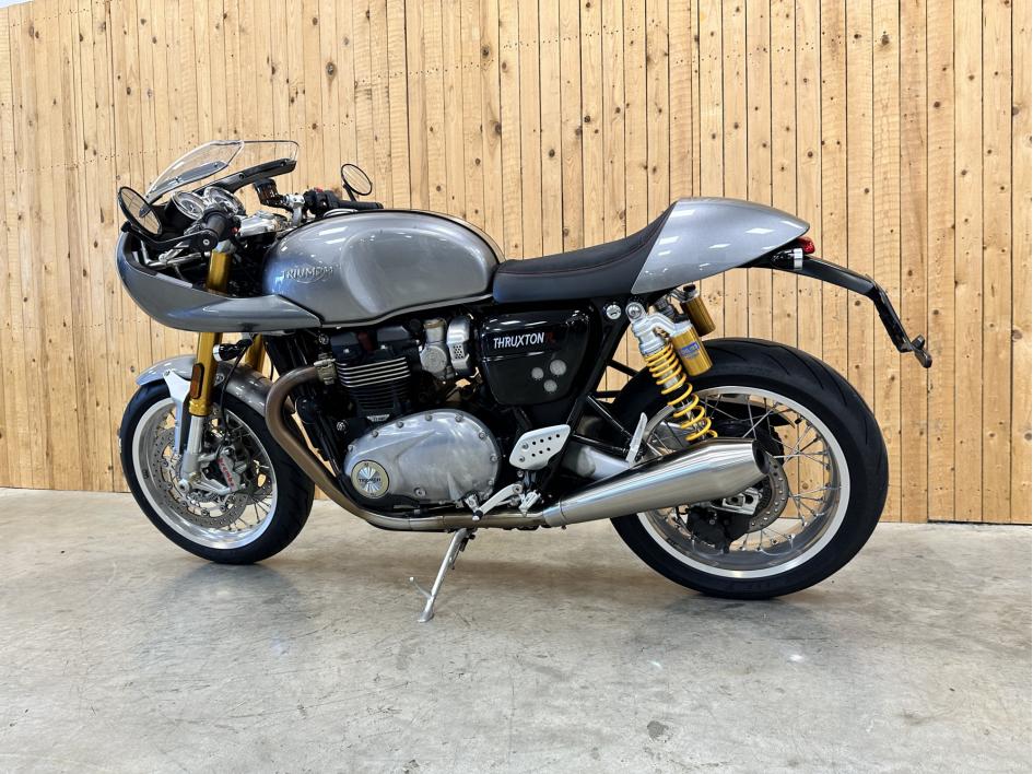 TRIUMPH THRUXTON 1200 R
