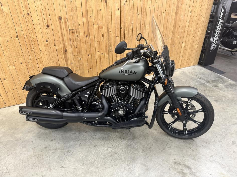 INDIAN CHIEF DARK HORSE