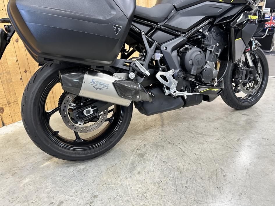 TRIUMPH TIGER SPORT 800 