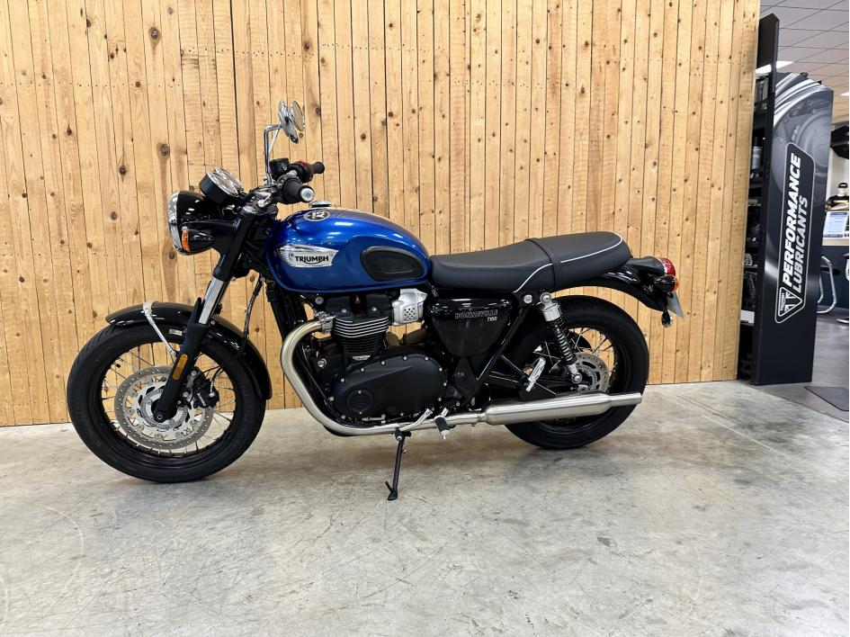 TRIUMPH BONNEVILLE T100 CHROME EDITION