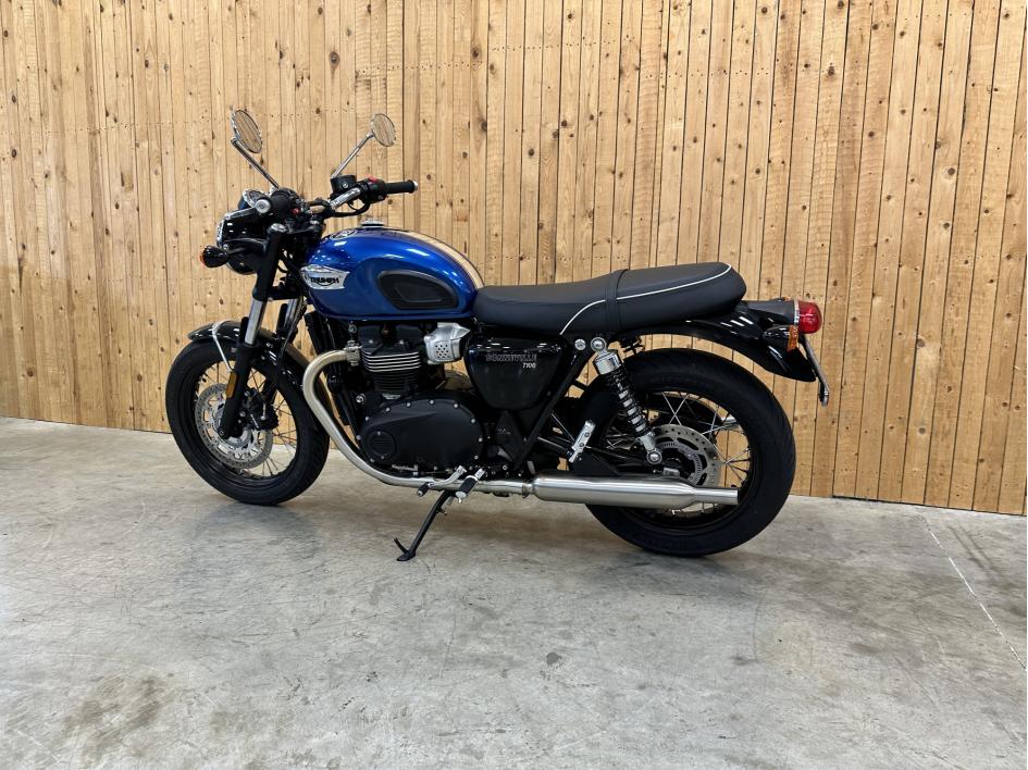 TRIUMPH BONNEVILLE T100 CHROME EDITION
