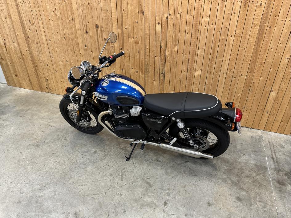 TRIUMPH BONNEVILLE T100 CHROME EDITION