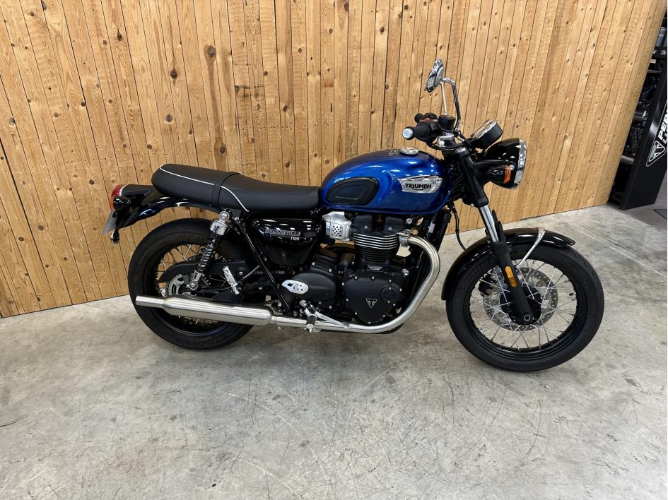 TRIUMPH BONNEVILLE T100 CHROME EDITION