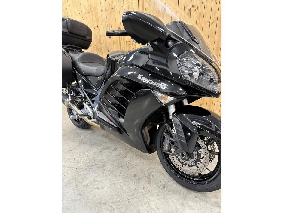 KAWASAKI GTR 1400