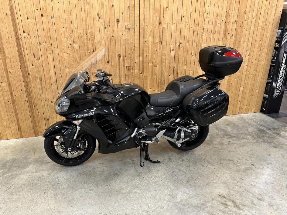 KAWASAKI GTR 1400