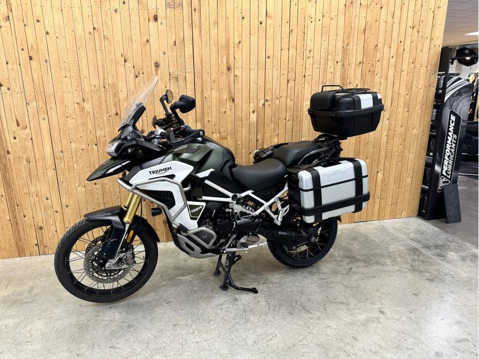 TRIUMPH TIGER 1200 RALLY EXPLORER