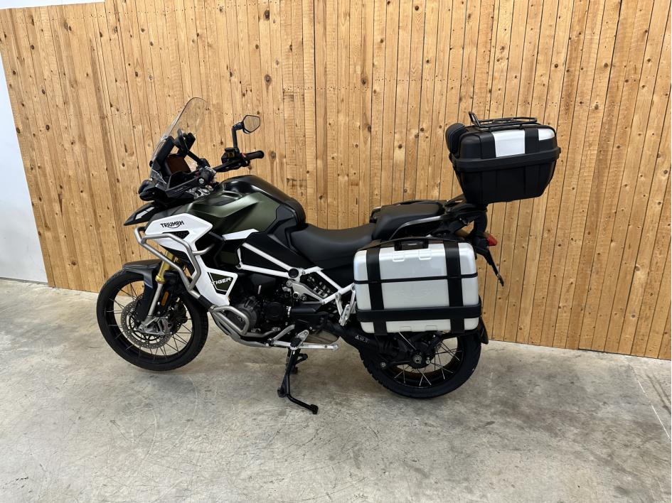 TRIUMPH TIGER 1200 RALLY EXPLORER