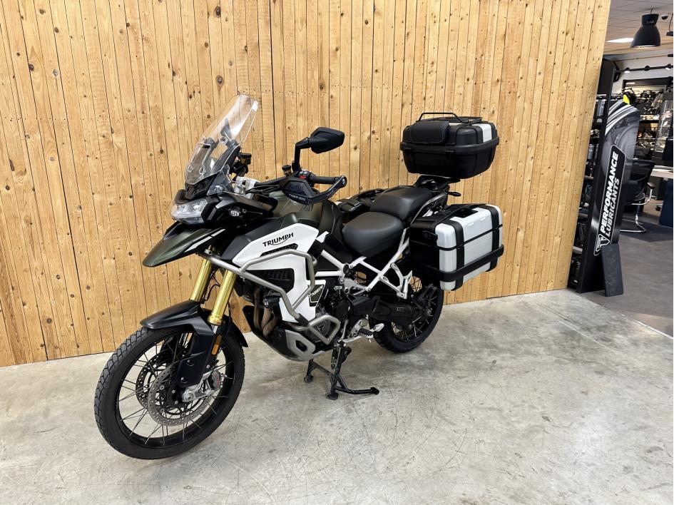 TRIUMPH TIGER 1200 RALLY EXPLORER