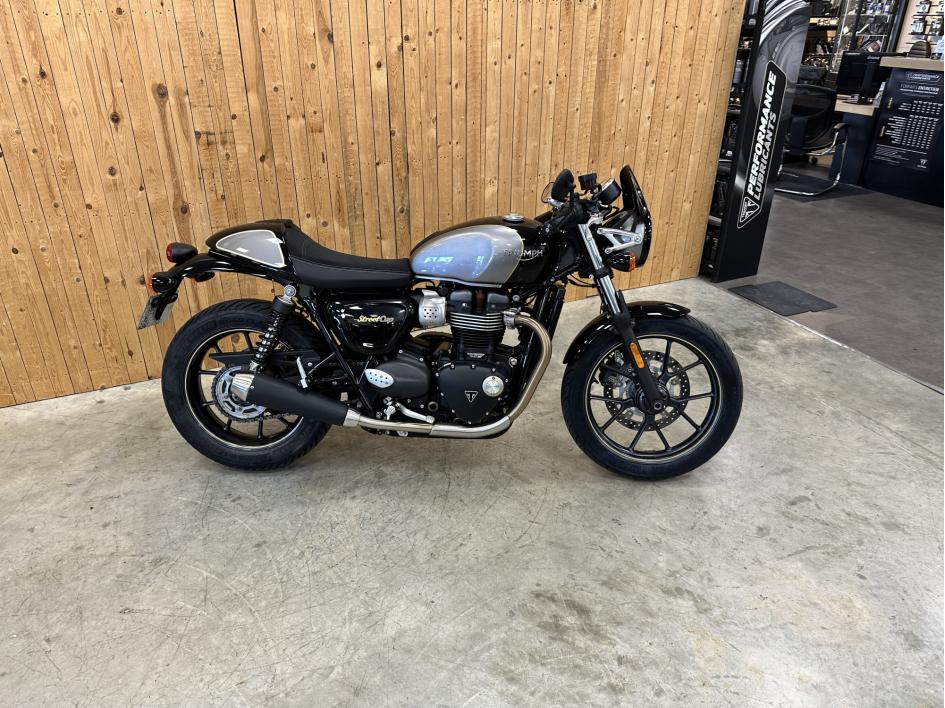 TRIUMPH STREET CUP