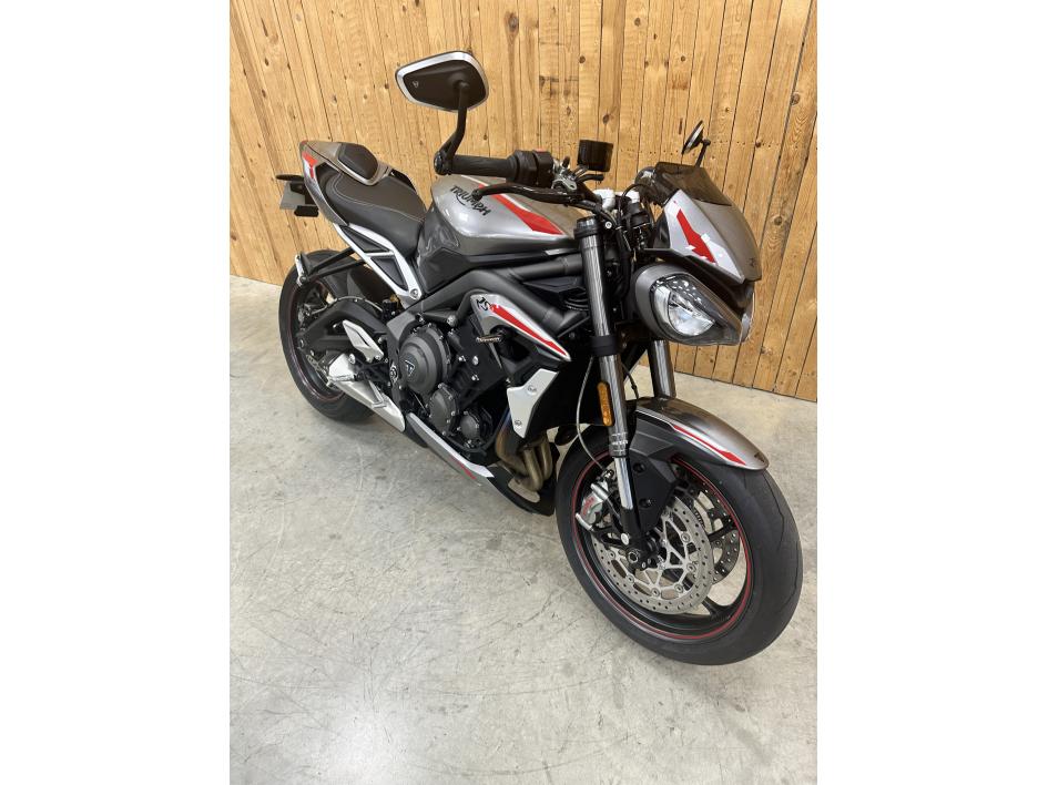 TRIUMPH STREET TRIPLE 765 RS