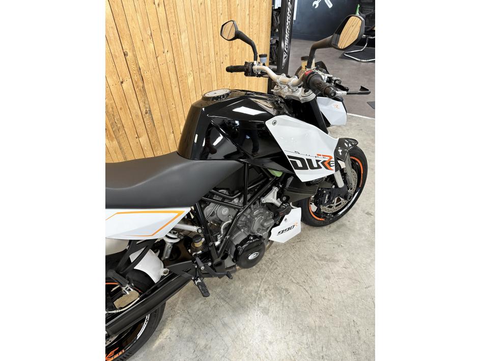 KTM 990 SUPER DUKE