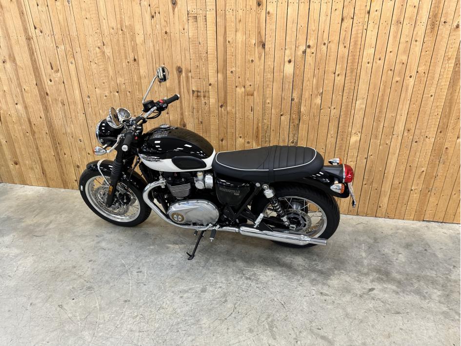 TRIUMPH BONNEVILLE T120