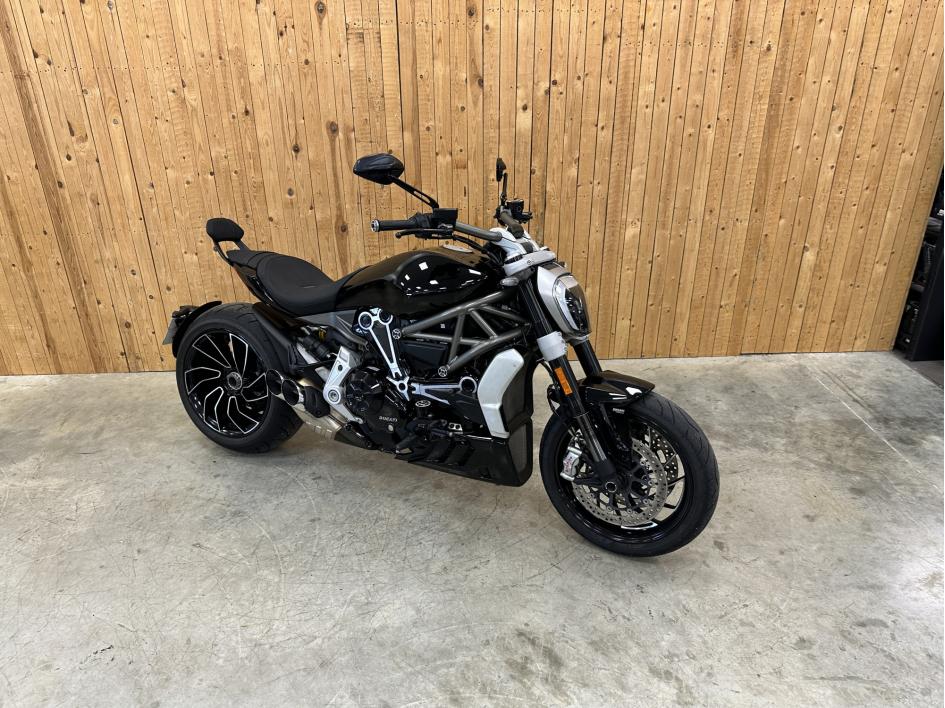 DUCATI X DIAVEL S BLACK