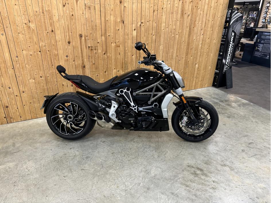 DUCATI X DIAVEL S BLACK